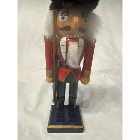 Nice Handmade Christmas Wooden Nutcracker Soldier w/ Rifle Gun 10-1/2” Tall - Picture 2 of 10